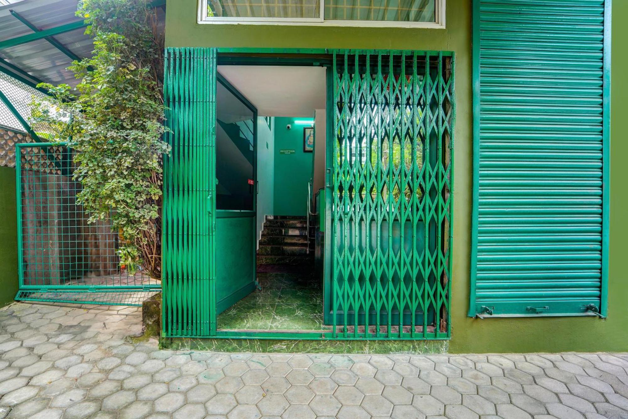 Super Hotel O Vennala Near Palarivattom Kochi Zewnętrze zdjęcie